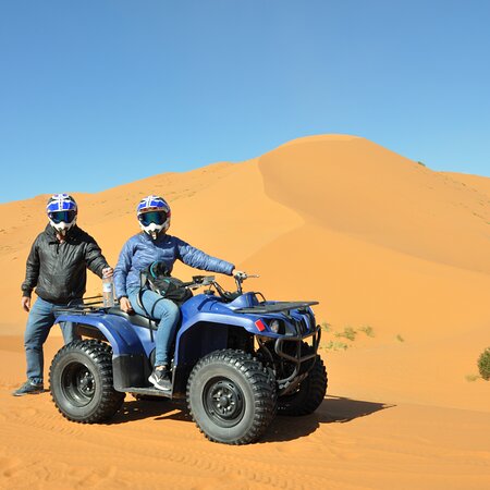 Excursió en 4x4, passeig en camell i campament al desert - Mouhou Desert Camp Quad (ATV) ride in the Sahara dunes of Merzouga